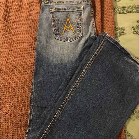 7 For All Mankind Denim - Stylish Blue Jeans with Gold Stitching
